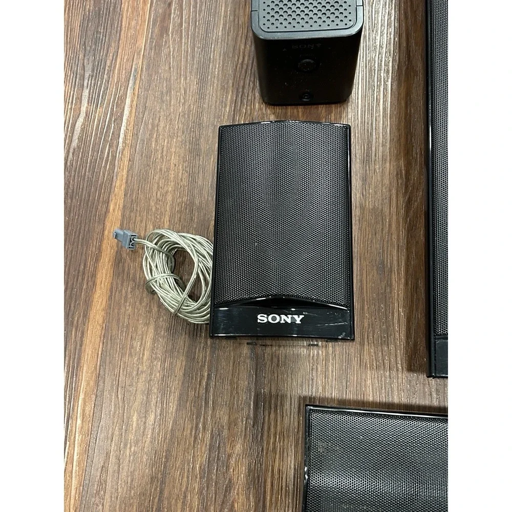 Sony S-AIR Surround Amplifier TA-SA100WR 2 Sur,‎ 1 Centre, 1 Front Speakers 5pcs